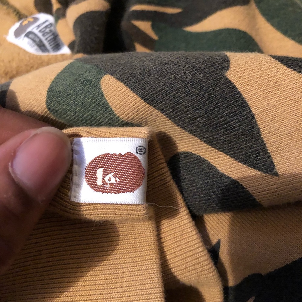 Size Small - Picture 5 of 5